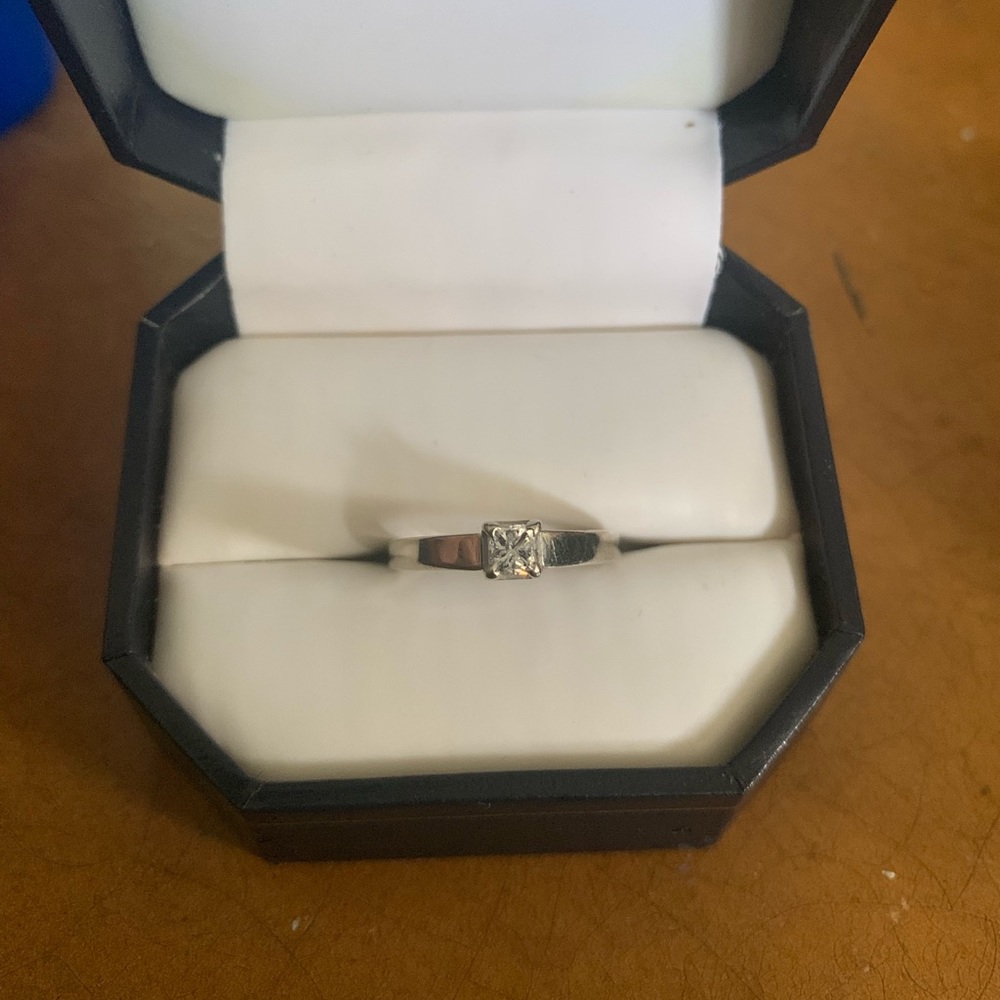 14k white gold engagement ring